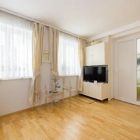 Pfamhaus Studio
